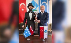 Akif Manaf’a “Barış ve İnsan Hakları Ödülü” Takdim Edildi