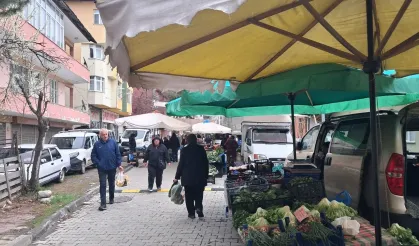 Şavşat’ta Pazar Tezgahları Boş Kaldı