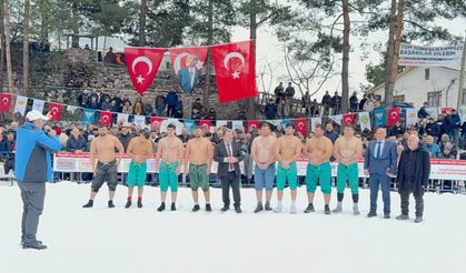 Sakin Şehir Şavşat’ta 300 Yıllık Gelenek Kar Üstünde Yaşatıldı