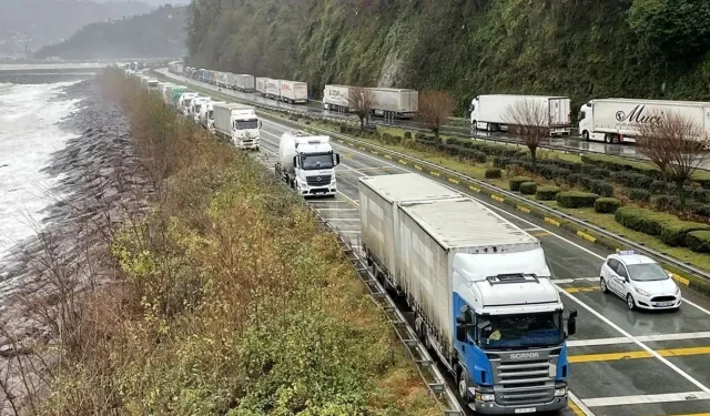 Hopa ve Arhavi TSO'ları Arasında Tır Parkı Krizi