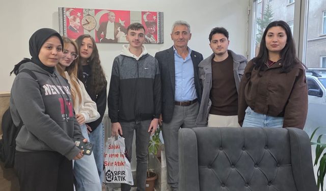 Şavşat Dernekler Federasyonu’ndan Eğitime Destek