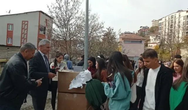 Şavşat Dernekler Federasyonundan Eğitime Anlamlı Destek