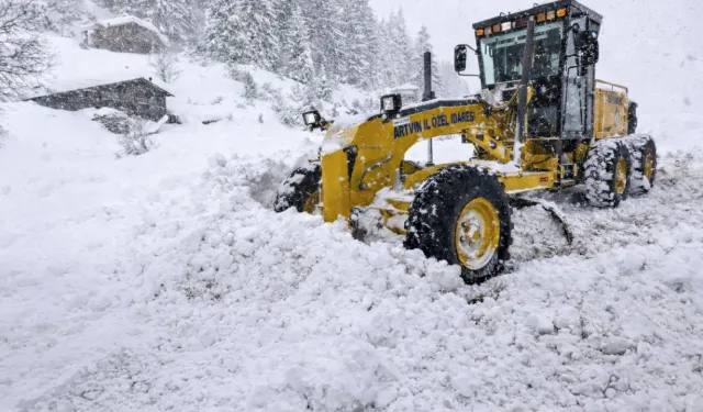 Artvin’de Karla Mücadele Sürüyor