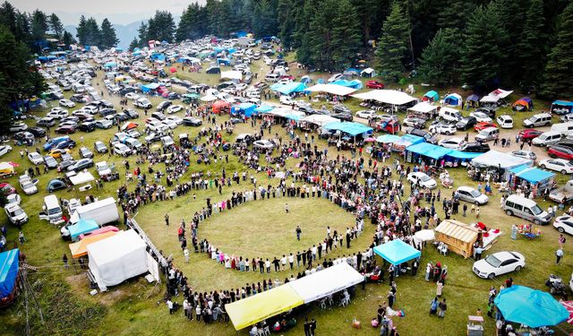 1700 Rakımlı Satave Yaylasında Kardeşliğin Türküsü Yükseldi