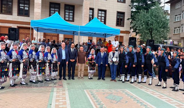 2 Bin Rakımda 60 Bin Yürek Aynı Horonda Buluştu