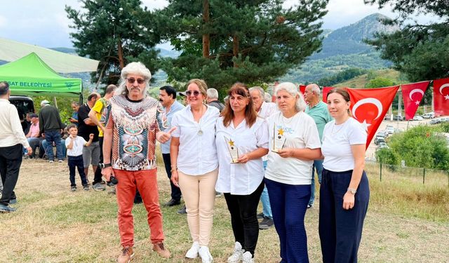 Kadınlar El Ele Verdi, Savaş Köyü Tarihi Bir Gün Yaşadı