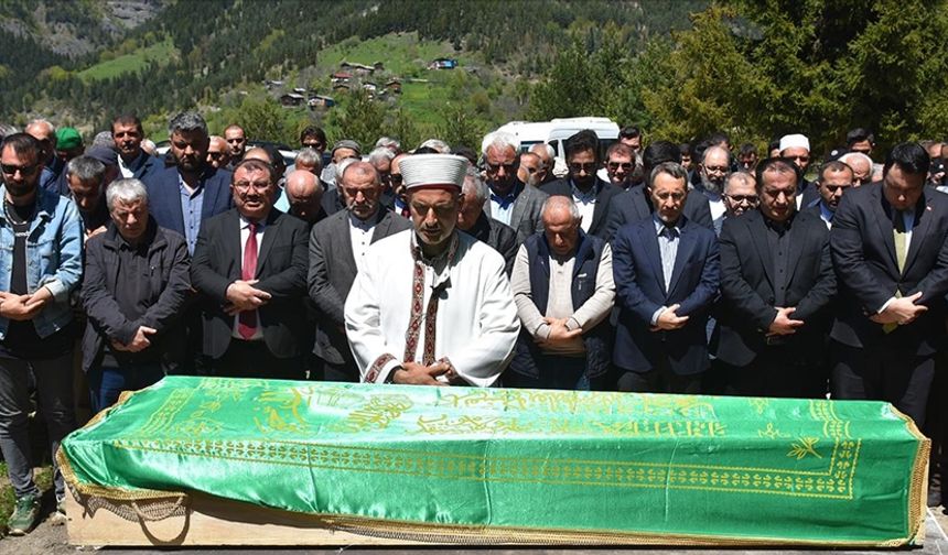 Cumhurbaşkanlığı İletişim Başkanı Altun, Amcasının Cenazesine Katıldı