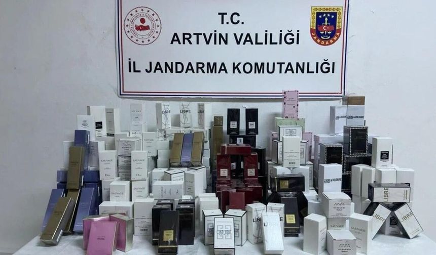 Şavşat’ta Kaçak Sigara ve İçki Operasyonu