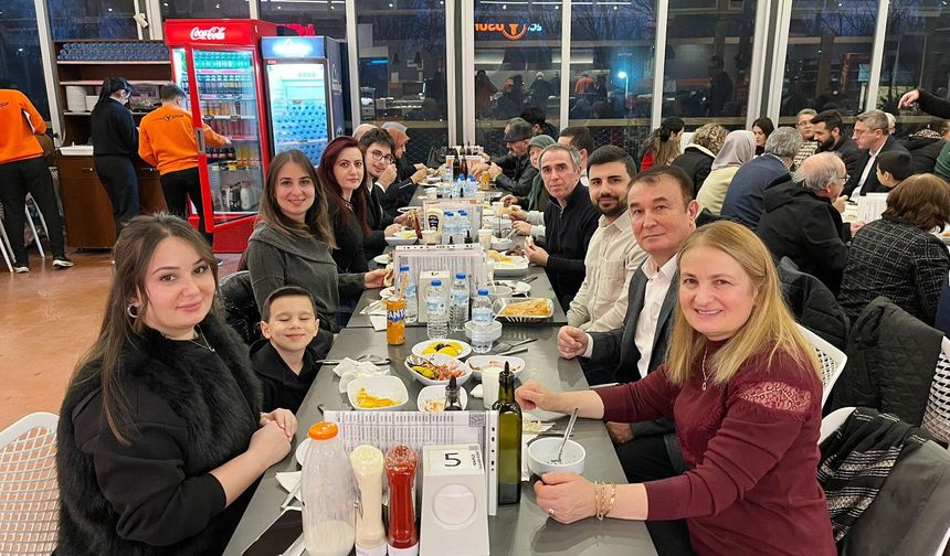 Bu Sadece Bir İftar Değil, Birlik ve Vefanın Sofrasıdır